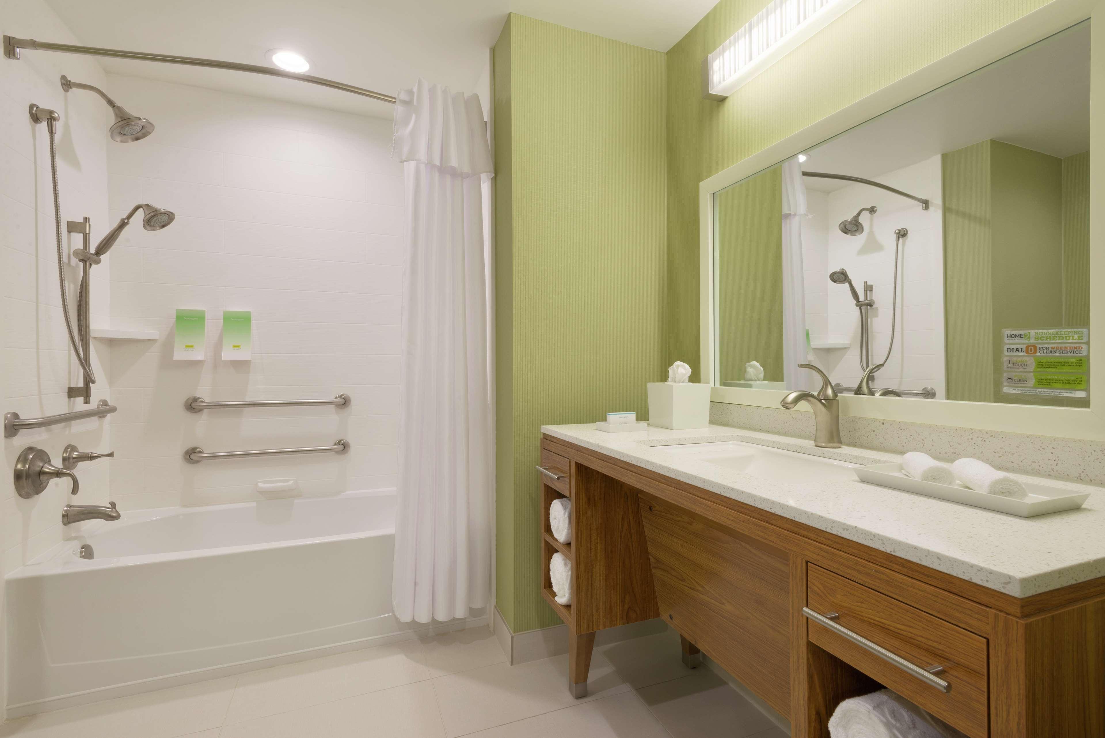 Home2 Suites By Hilton Tallahassee State Capitol Экстерьер фото