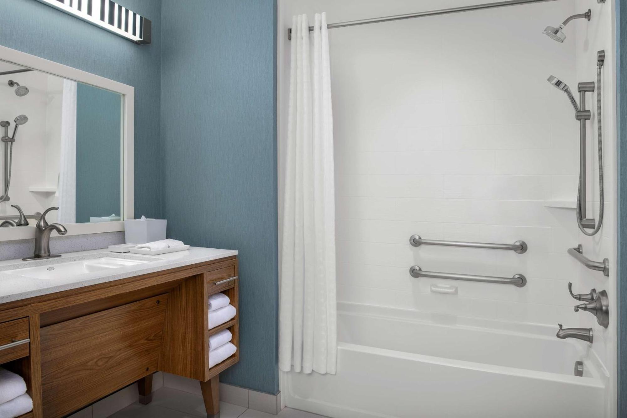 Home2 Suites By Hilton Tallahassee State Capitol Экстерьер фото